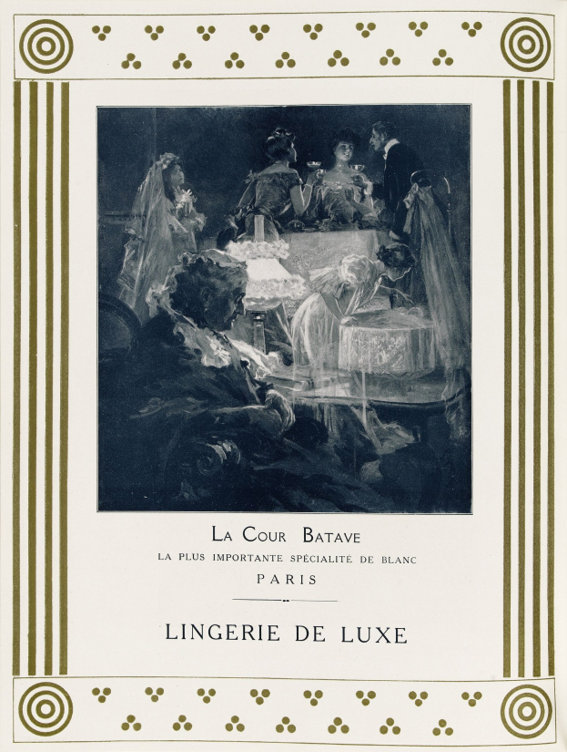 Schwarzes und weißes Plakat, das "Lingerie de Luxe" bewirbt und eine Gruppe von Menschen in luxuriöser Kleidung zeigt, die um einen Tisch sitzen