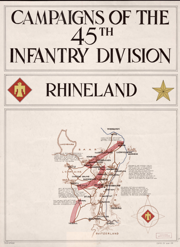 Ein Plakat mit einem detaillierten Kartenausschnitt der Kampagnen der 45. Infanterie-Division im Rheineland, mit farbcodierten Divisionen und begleitendem Text, der die Kampagnen, Divisionennamen und Schlachttermine beschreibt.