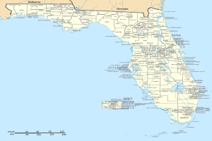 Großes detailliertes politisches Kartenmaterial von Florida mit Straßen, Städten und geografischen Merkmalen.