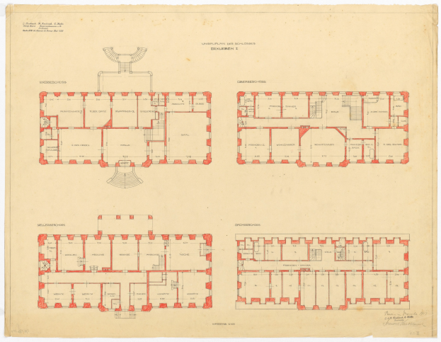 Schwarz-weißer architektonischer Grundriss eines mehrräumigen Gebäudes, das als Schloss Schloss in Berlin, Deutschland, bezeichnet ist, mit detaillierten Raumplänen, Fluren und beschreibendem Text.