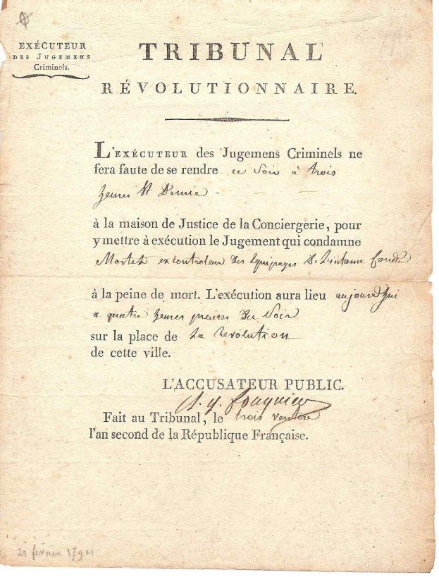 Gelbliches rechtliches Dokument mit der Überschrift "Tribunal Révolutionnaire", das Urteilsentscheidungen in Frankreich beschreibt, geschrieben in einer kursive Schriftart.