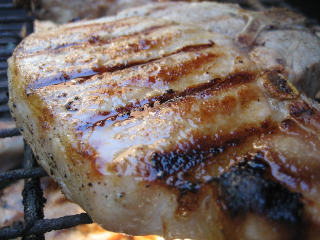 Gegessenes auf dem Grill.